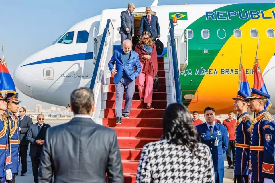 Viagens de Lula já somam mais de 7 voltas ao mundo