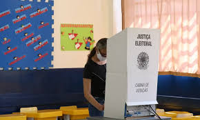 Baixa adesão de adolescentes: Justiça Eleitoral incentiva emissão do título para eleições de 2024