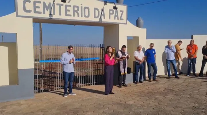 Cemitério: Inauguração Bizzarra dividiu opiniões na pequena cidade de São João do Ivaí Norte do Paraná