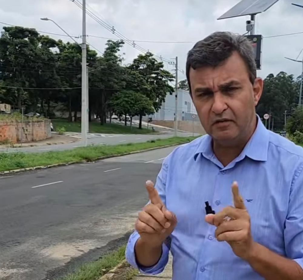 Prefeito Gaspar firma convênio de R$ 2 milhões para multar trabalhadores que excederem limites de velocidade